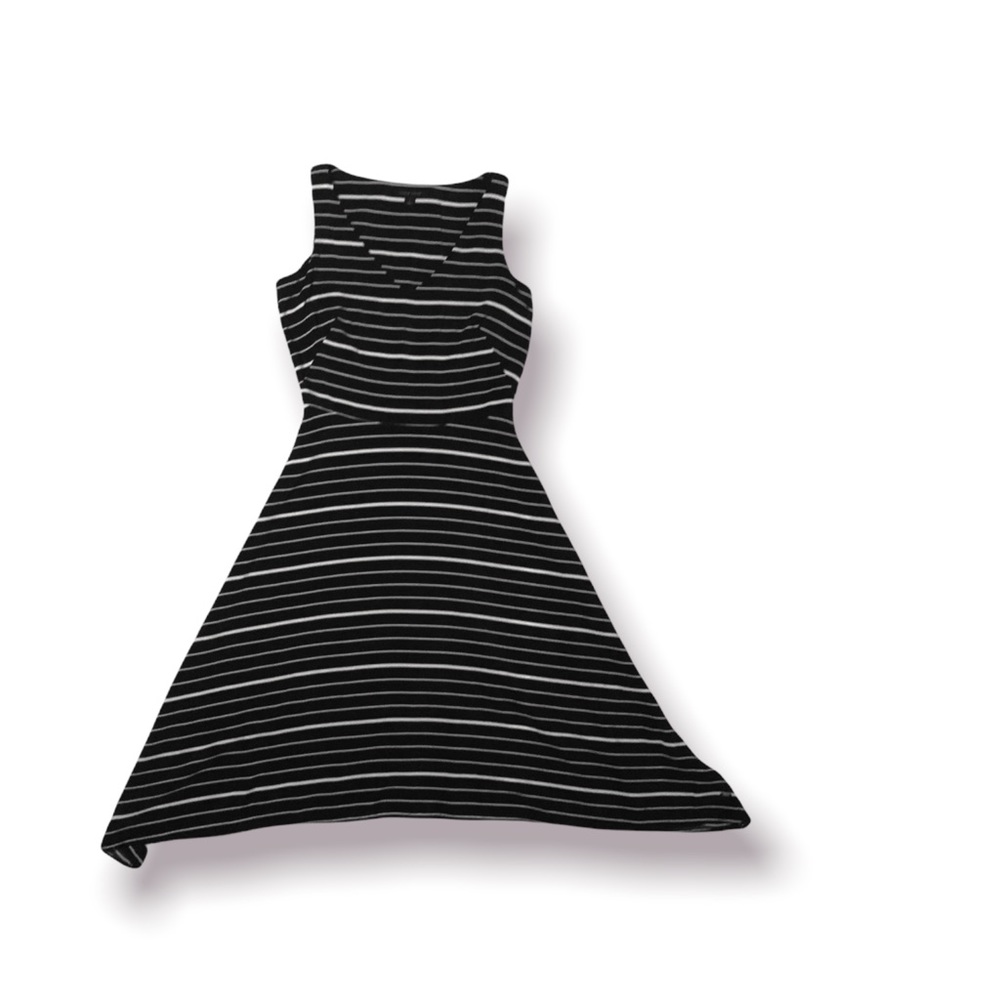 Tommy Hilfiger Size 0 Navy and White Striped Midi Dress